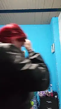 carolinhe  online show from December 4, 9:12 pm