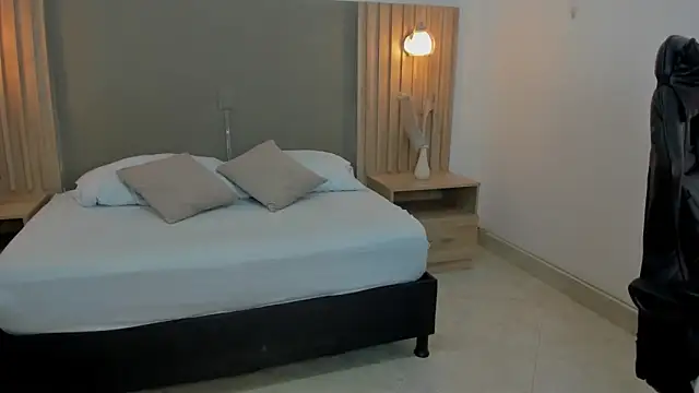 carlina 15 online show from December 19, 12:12 pm