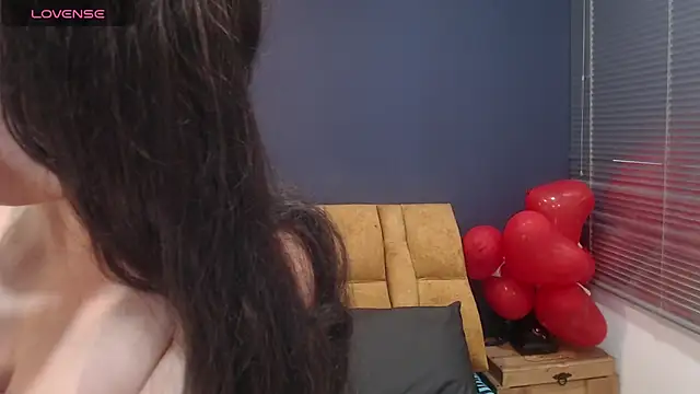 KendraaSimons online show from March 11, 8:04 pm