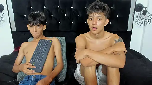 Sebas cat online show from November 9, 8:45 am