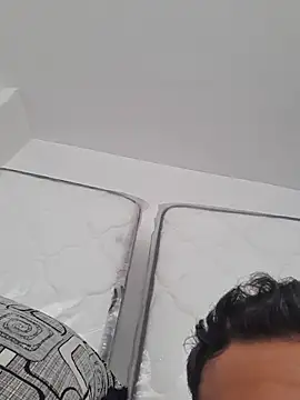 777emre online show from October 27, 10:52 am