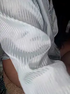 HotLaurha online show from December 16, 4:50 am