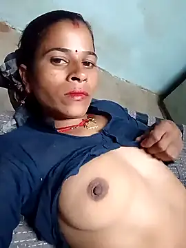 Snapshot of Suhani_sharma1 chatting on September 15, 2:39 pm Suhani sharma1 online show from September 15, 2:39 pm