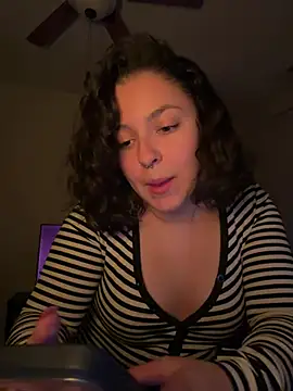 babykalirose online show from February 28, 1:28 am