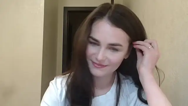 Silviaa a online show from April 8, 6:52 pm