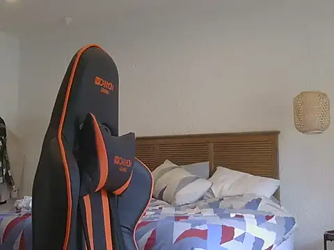 Snapshot of TroyDieselXXX chatting on November 3, 6:36 am TroyDieselXXX online show from November 3, 6:36 am