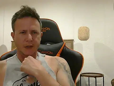 TroyDieselXXX online show from February 22, 6:39 pm