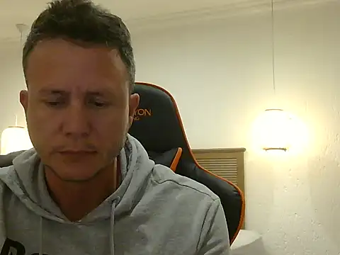 TroyDieselXXX online show from March 31, 7:14 pm