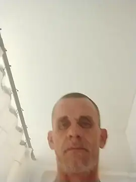 Snapshot of helldonk chatting on December 18, 7:58 am helldonk online show from December 18, 7:58 am