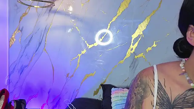 Scaarlettfox online show from April 1, 7:33 pm