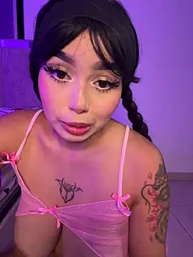 lucialauper  online show from March 24, 12:26 am