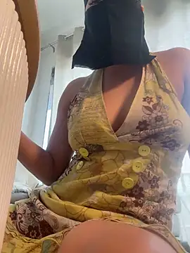 Snapshot of latinabhabi chatting on November 8, 7:30 am latinabhabi online show from November 8, 7:30 am