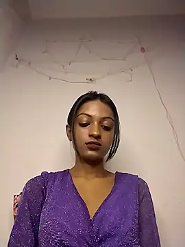 Your-Kitkat online show from December 13, 8:47 pm