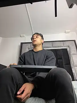 MR MUSCLE online show from November 8, 12:05 pm