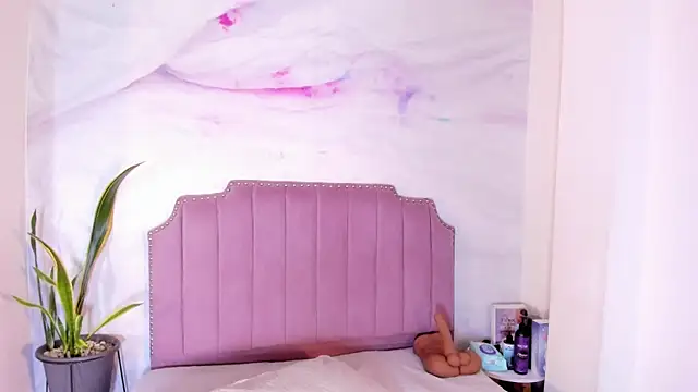 Snapshot of bianca_angel_ chatting on October 9, 8:07 pm bianca angel online show from October 9, 8:07 pm