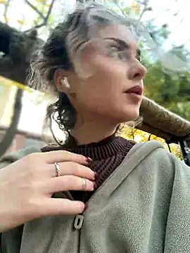 KellyKeler online show from November 2, 1:35 pm