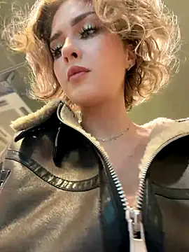 KellyKeler online show from November 30, 11:47 am