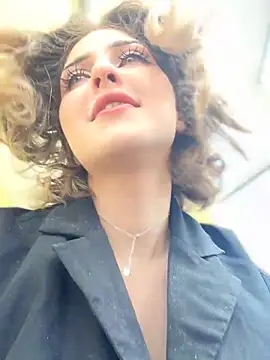 KellyKeler online show from April 16, 10:49 am