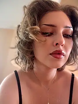 KellyKeler online show from April 20, 10:29 am