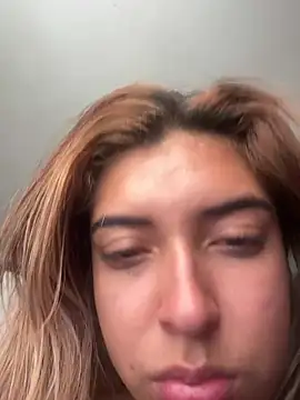 Snapshot of Kardashian12 chatting on March 30, 8:21 pm Kardashian12 online show from March 30, 8:21 pm