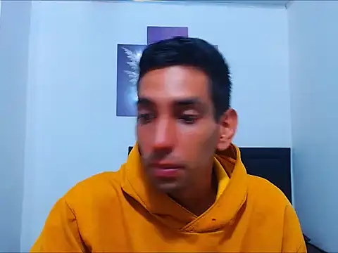 Snapshot of ranndy86 chatting on March 25, 10:49 pm ranndy86 online show from March 25, 10:49 pm