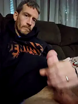 Snapshot of Sampzon chatting on December 15, 2:38 am Sampzon online show from December 15, 2:38 am