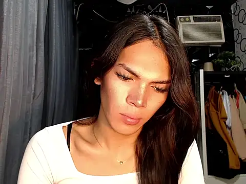 ladyhotcuming online show from June 16, 8:22 pm