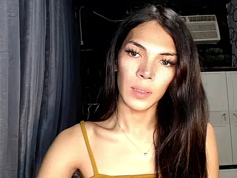 Snapshot of ladyhotcuming chatting on August 3, 8:23 pm ladyhotcuming online show from August 3, 8:23 pm