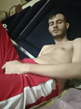 bigcockwhite777 online show from February 5, 9:19 pm