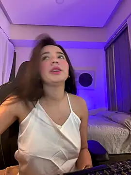 Michelle Zoe online show from December 17, 6:52 am