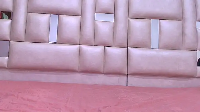 emmacurvy online show from October 11, 3:06 am