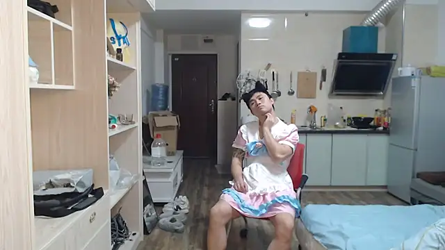 Snapshot of Azyrrgg chatting on December 18, 11:49 am Azyrrgg online show from December 18, 11:49 am