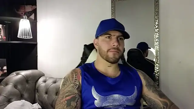 Snapshot of Ades_Lowe chatting on October 17, 12:30 pm Ades Lowe online show from October 17, 12:30 pm