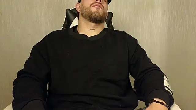 Snapshot of Ades_Lowe chatting on October 19, 11:22 am Ades Lowe online show from October 19, 11:22 am