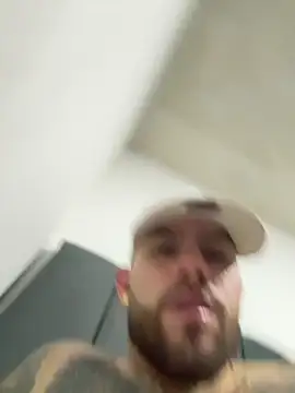 Snapshot of Ades_Lowe chatting on October 27, 7:12 am Ades Lowe online show from October 27, 7:12 am