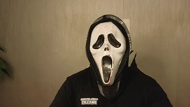 Snapshot of Ades_Lowe chatting on October 31, 11:33 am Ades Lowe online show from October 31, 11:33 am