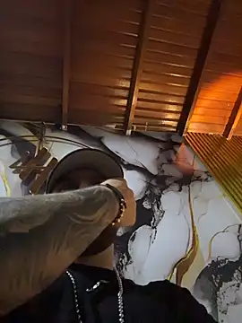 Snapshot of Ades_Lowe chatting on November 2, 7:11 am Ades Lowe online show from November 2, 7:11 am