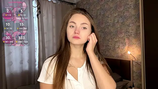 Snapshot of LoraDavi chatting on February 25, 7:18 am LoraDavi online show from February 25, 7:18 am