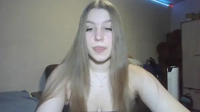 Snapshot of yourhoney_Lola_ chatting on October 27, 11:47 am yourhoney Lola online show from October 27, 11:47 am