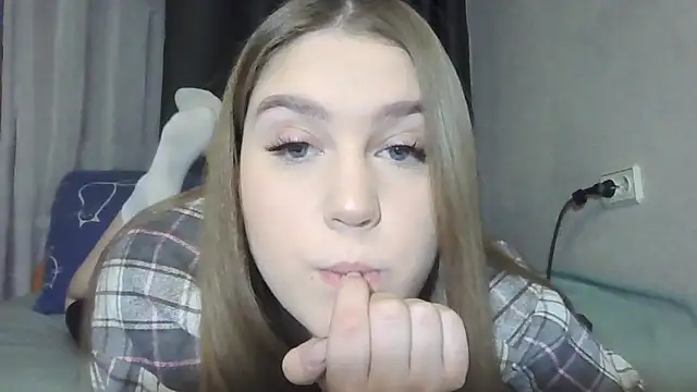 Snapshot of yourhoney_Lola_ chatting on November 29, 1:14 pm yourhoney Lola online show from November 29, 1:14 pm