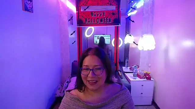 scarlett widow  online show from October 20, 2:45 am