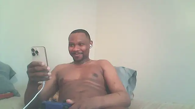 Snapshot of icysmoke2 chatting on May 19, 11:33 pm icysmoke2 online show from May 19, 11:33 pm