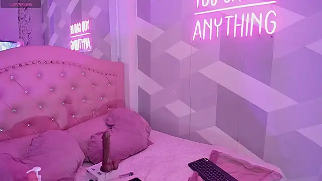 Snapshot of BiancaShermann chatting on February 4, 3:40 pm BiancaShermann online show from February 4, 3:40 pm