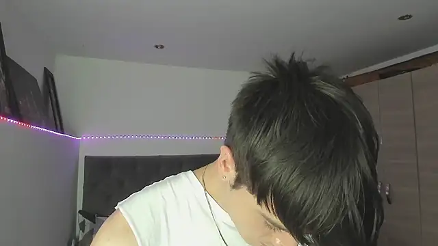 Snapshot of stevve_14 chatting on June 8, 2:01 am stevve 14 online show from June 8, 2:01 am