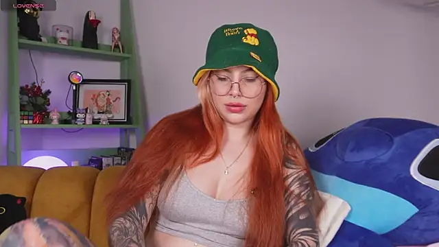 YunoRose  online show from January 18, 11:30 pm