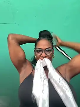 Bustykeyla online show from June 2, 4:31 pm