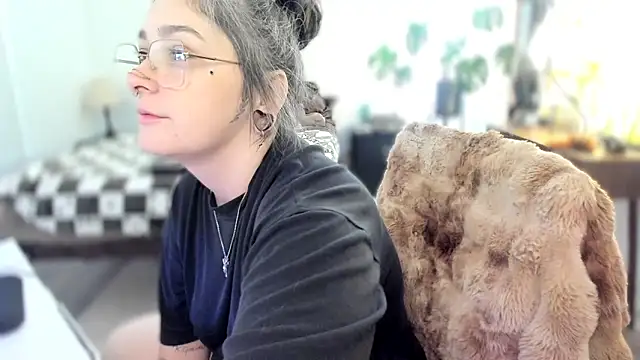 Snapshot of Alix_Valentine chatting on November 7, 5:57 pm Alix Valentine online show from November 7, 5:57 pm