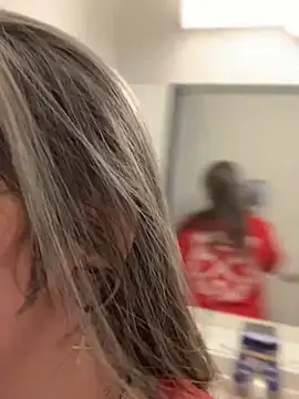 Snapshot of Alix_Valentine chatting on November 10, 12:09 am Alix Valentine online show from November 10, 12:09 am