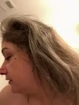 Snapshot of Alix_Valentine chatting on November 17, 7:19 pm Alix Valentine online show from November 17, 7:19 pm