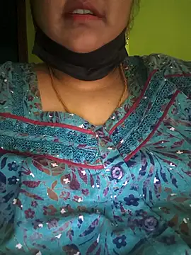 Villageanuty online show from February 4, 9:04 am